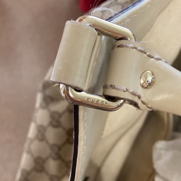 Gucci Suki  GG Shoulder Bag - Picture 14 of 16